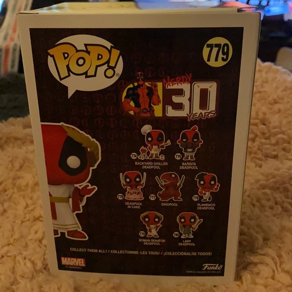 30th Anniversary Roman Senator Deadpool - Picture 3 of 4